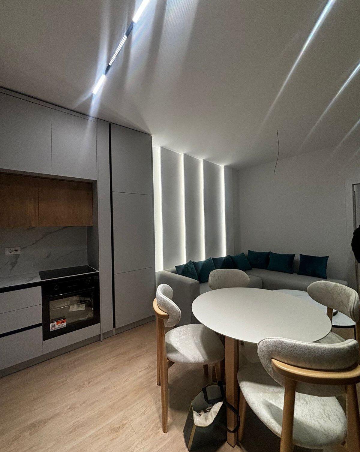 APARTAMENT-ME-QIRA-1+1-NE-QENDER---BULEVARDI-ZOGU-1