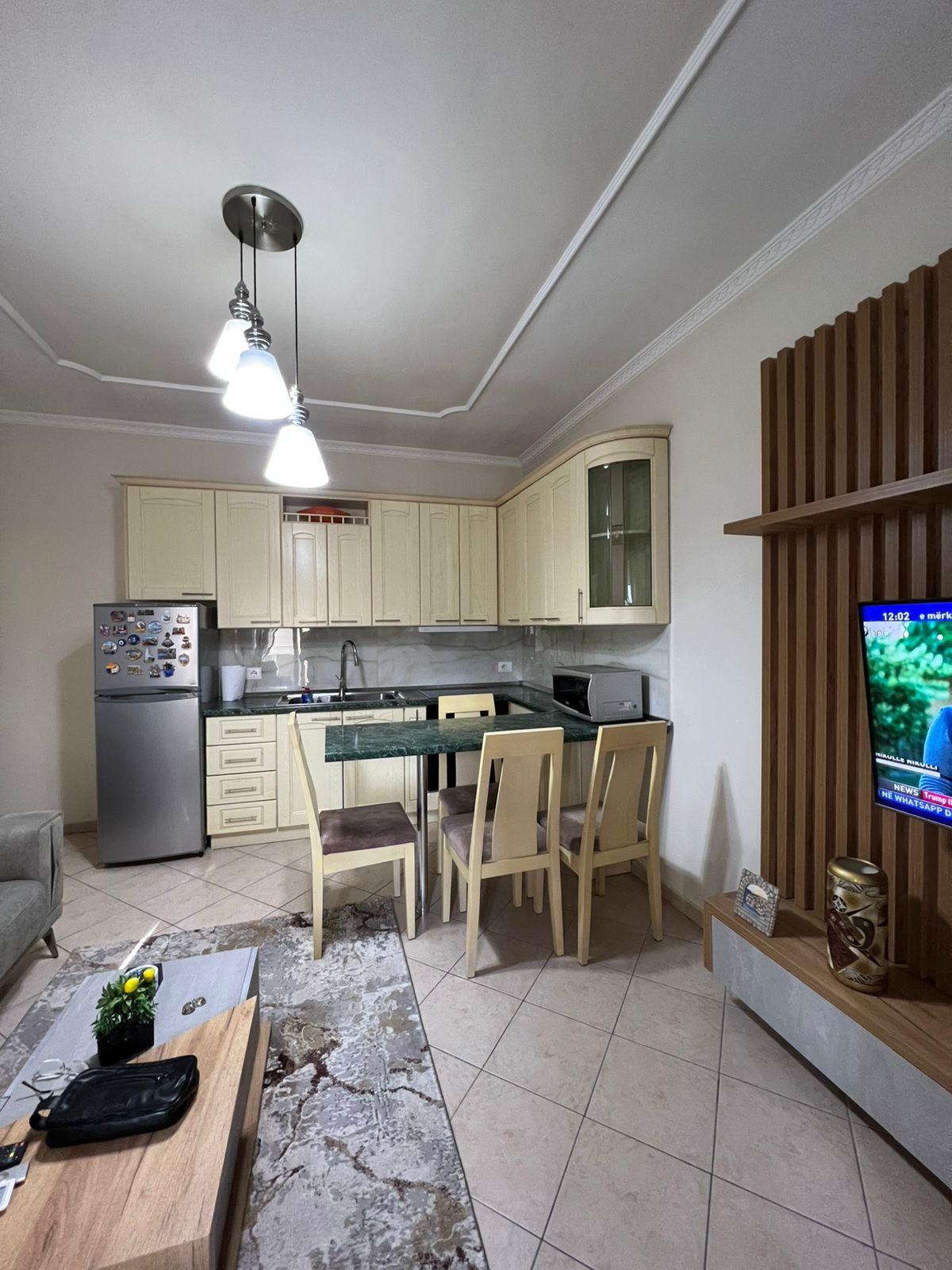 ---Apartament-2+1-me-Qira---Rruga-Irfan-Tomini