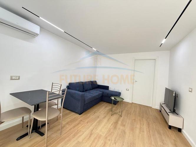 Shitet, Apartament 1+1, Shkolla e Baletit, Tiranë.