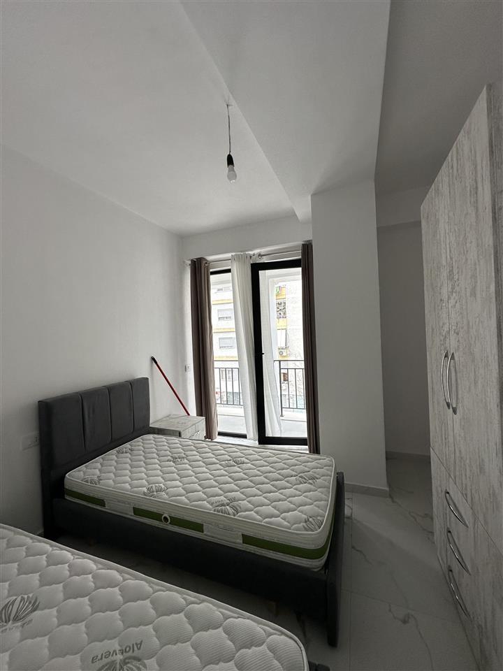 Jepet-apartament-2+1-me-qera-astir