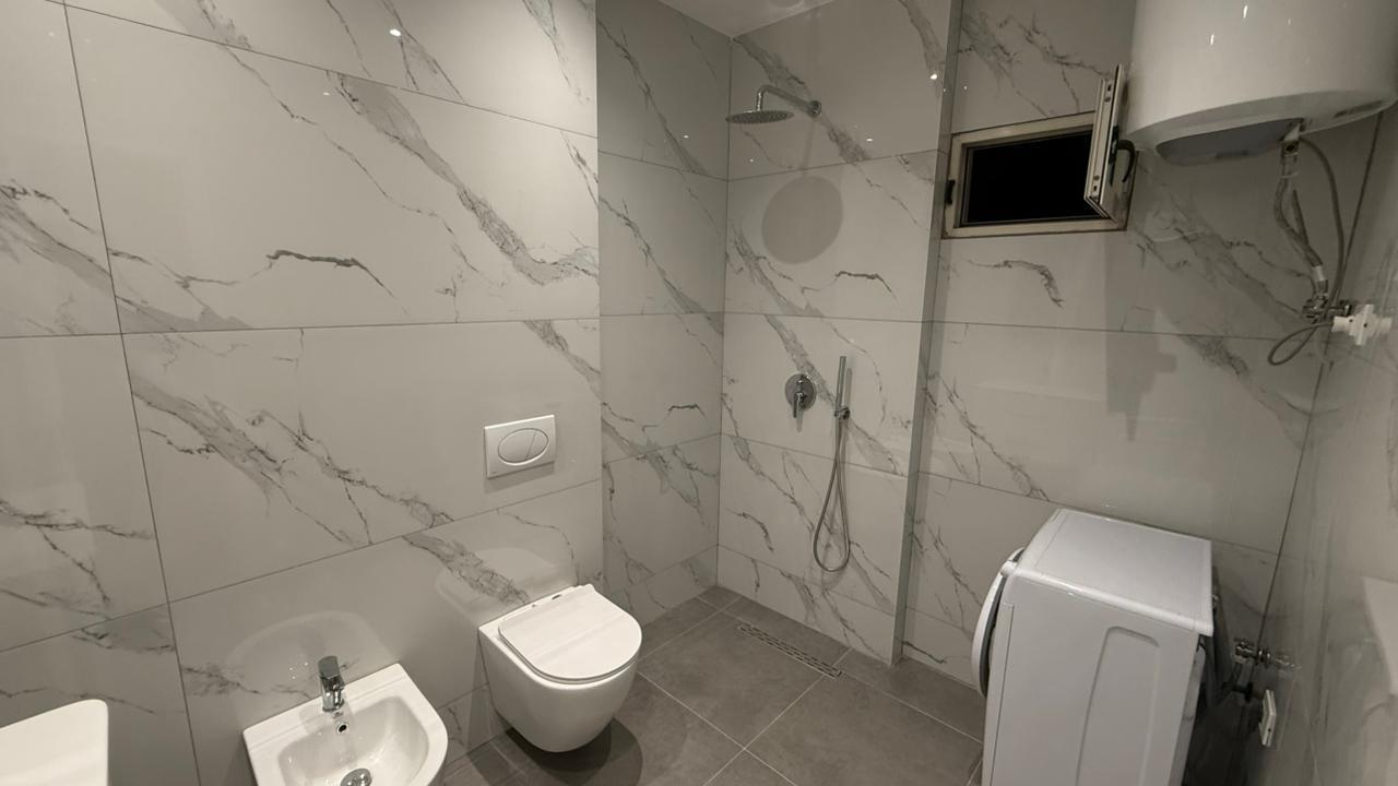 Shitet-Apartament-1+1----Rruga-Fortuzi--Tirane
