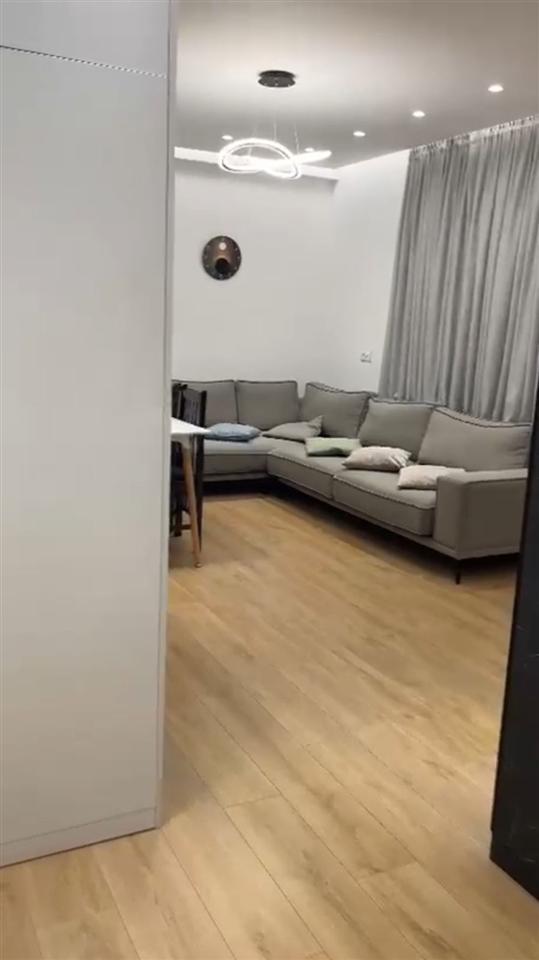 APARTAMENT-ME-QERA-2+1-ISH-FUSHA-E-AVIACIONIT-700-EURO