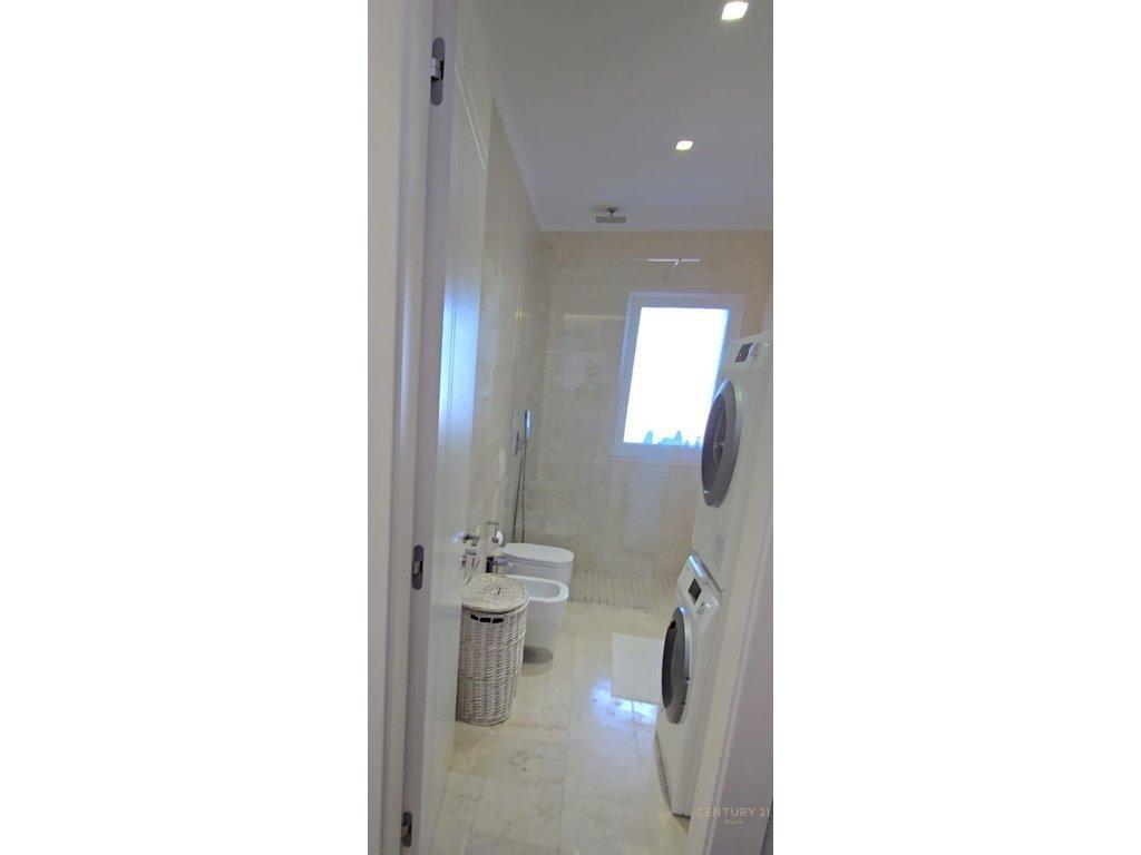 Shesim-Apartament-2+1+2+-Parkim-Te-Liqeni-Thate-