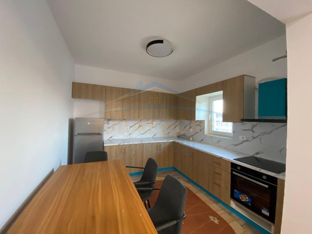 0695135860--Qera--Apartament-3+1+Parkim--Selite--Tiranë-