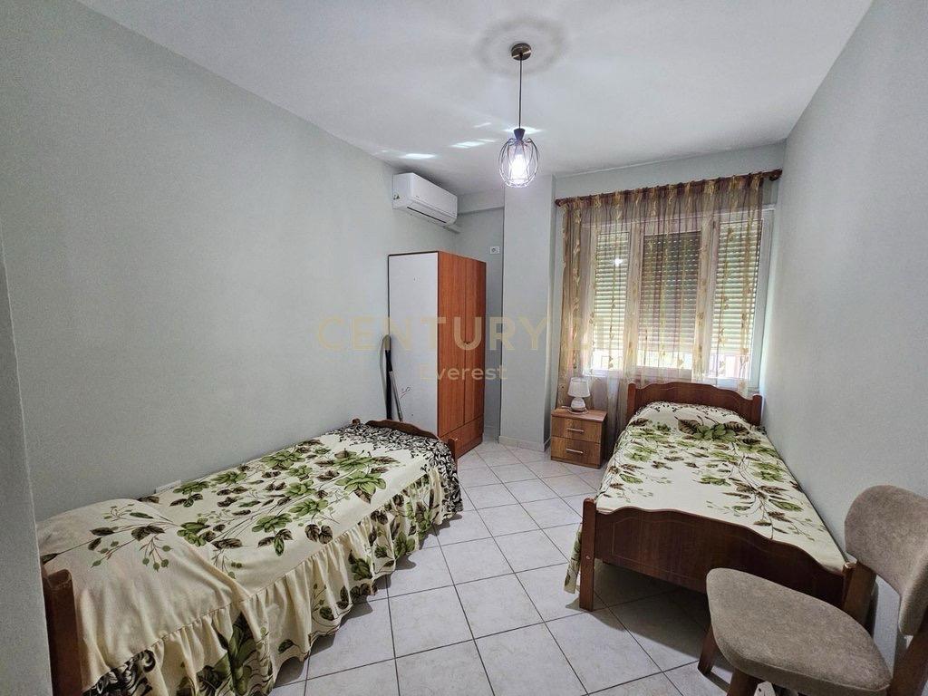 Apartament-2+1+2-per-shitje-ne-zonen-e-5-Majit