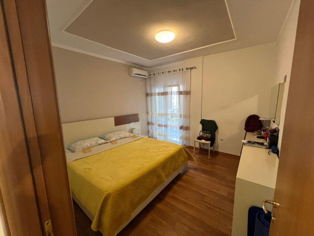 SHITET-APARTAMENT-2+1+2-NE-SUPER-LOKACION--BLLOK-