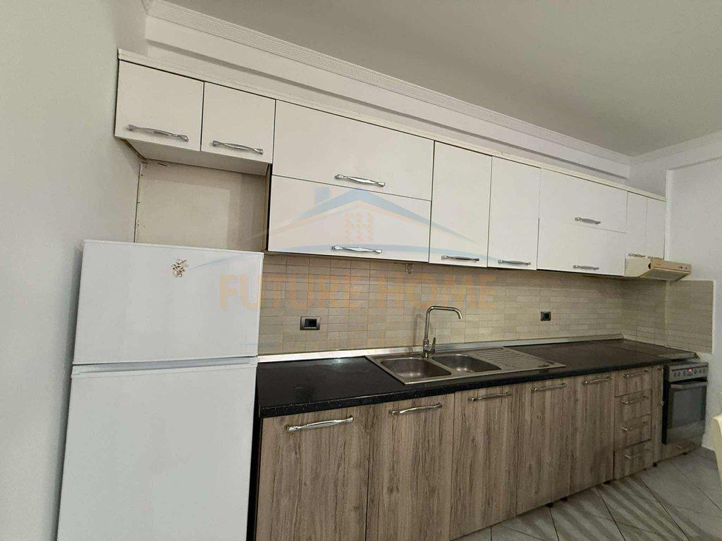 0682912431-Qera---Apartament-2+1+2---Rruga-Reshit-Maloku---t