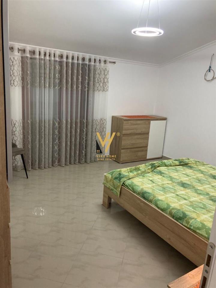 JEPET-APARTAMENT-2+1+2-ME-QERA-NE-MISTO-MAME-500-EURO