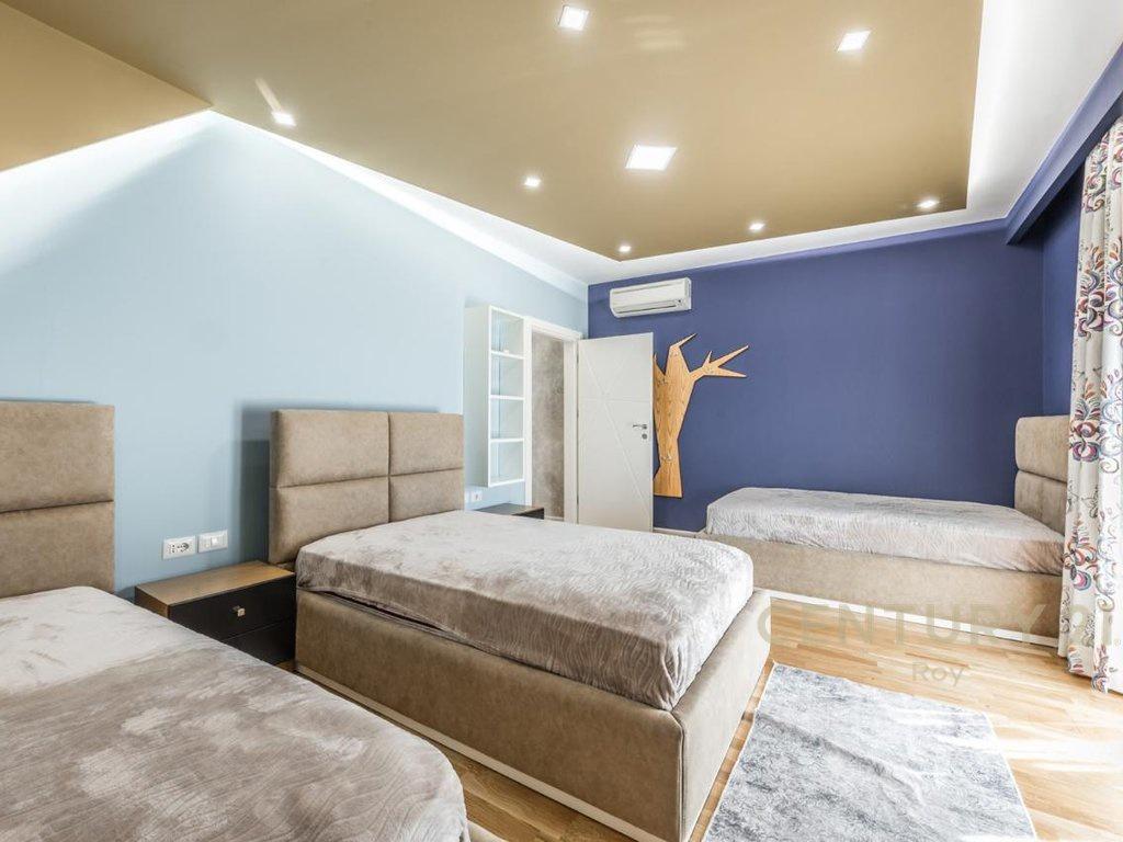 0698329326-SHITET-PENTHOUSE-PRAKTIK-PËR-JETESË-KOMODE