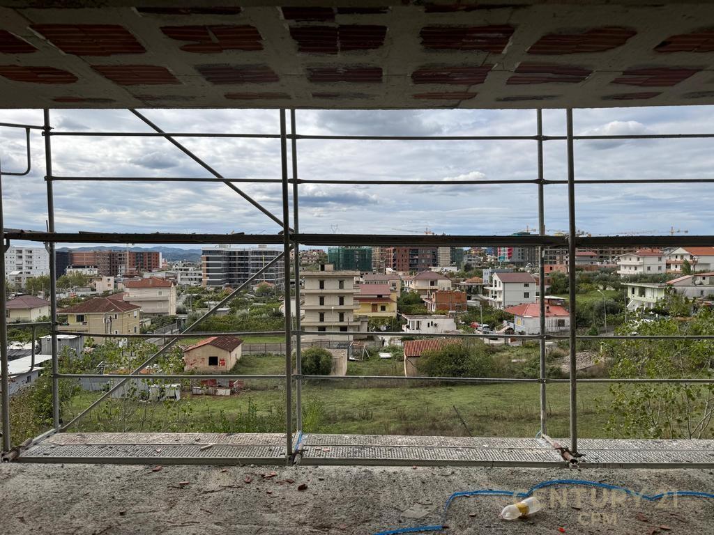 OKAZION--APARTAMENT-1+1+POST-PARKIMI-PER-SHITJE-NE-PASKUQAN-
