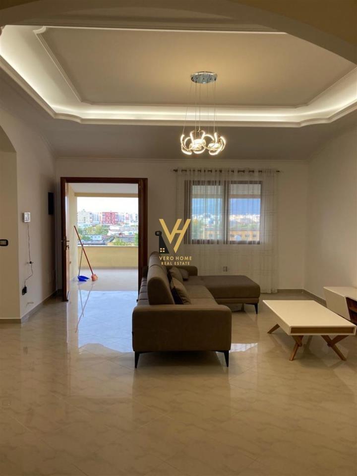 JEPET-APARTAMENT-2+1+2-ME-QERA-NE-MISTO-MAME-500-EURO
