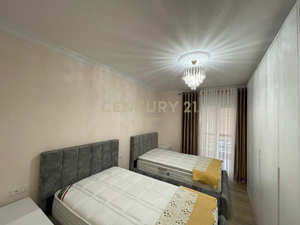 Jepet-me-qira-Apartament-2+1-Me-2-Poste-Parkimi