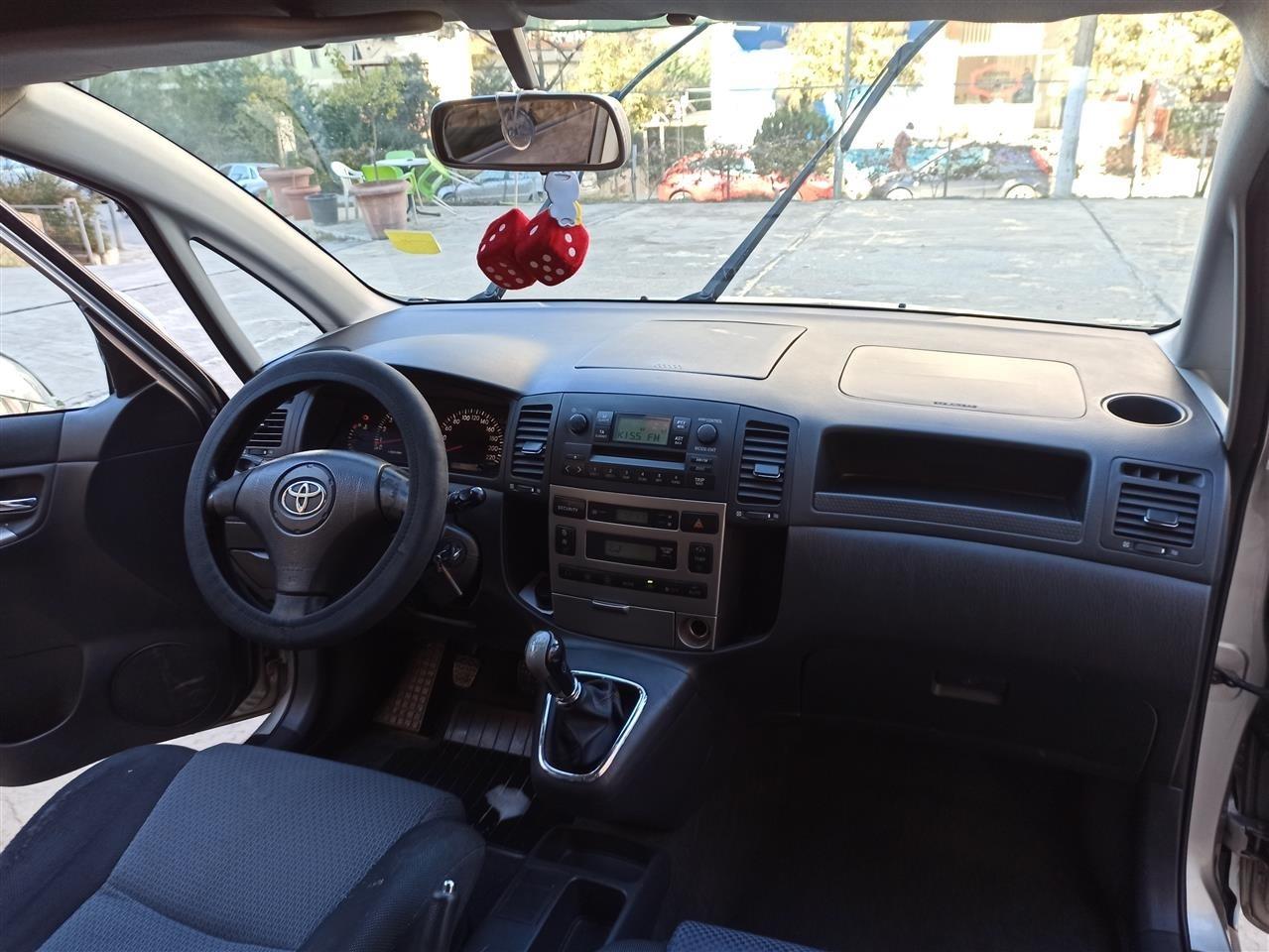 Okazjon Toyota Corolla verso 1.6l Tiranë