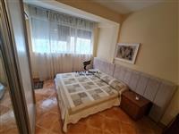 APARTAMENT ME QERA 1+1 RRUGA MYSLYM SHYRI 490 EURO