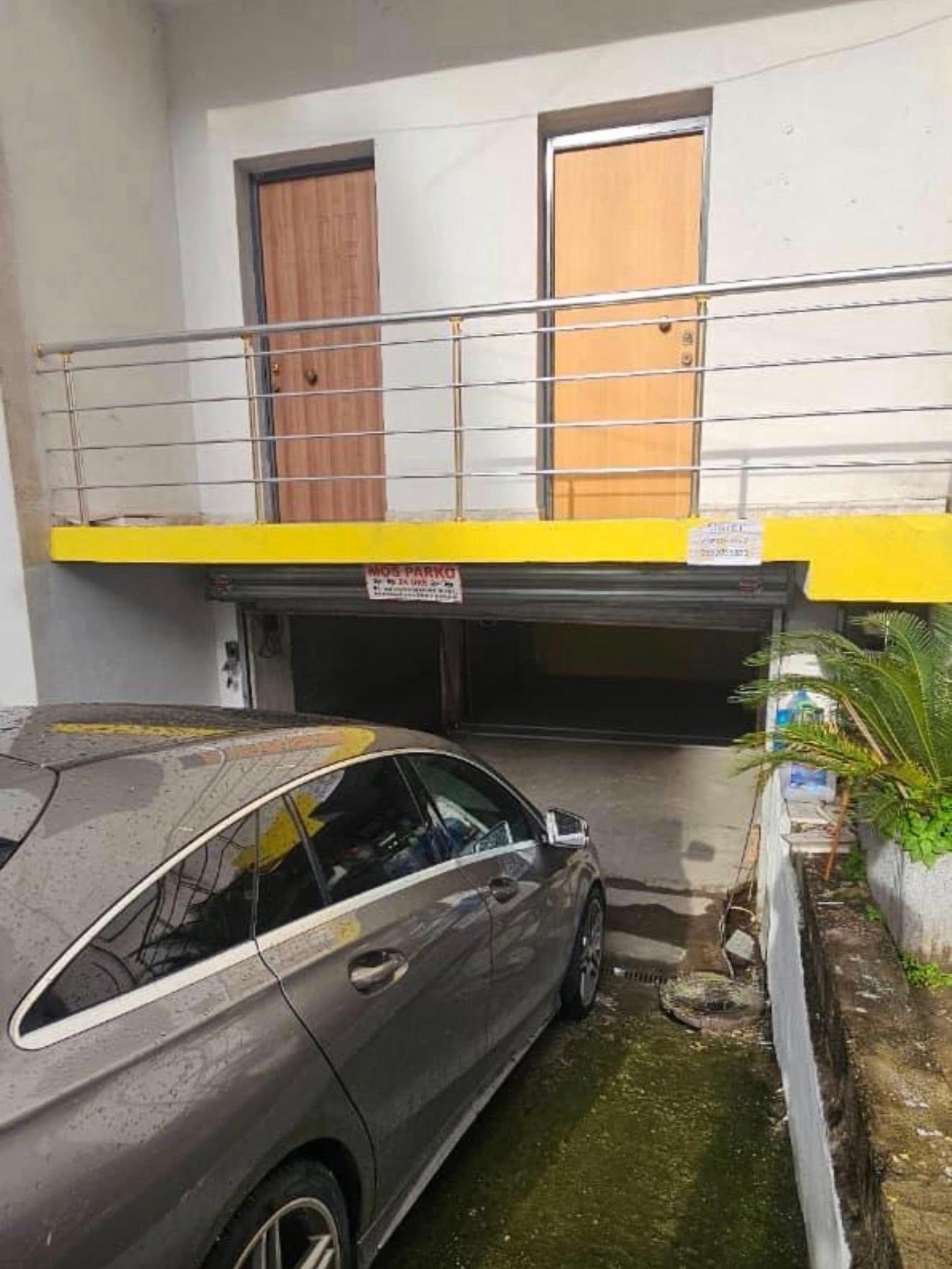 --SHITET-GARAZH--NË-LAGJEN-4-PRANOHEN-MAKINE-PUNE-SI--CITROE