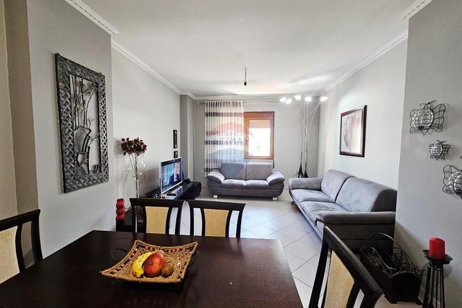 Apartament 2+1 me Qira tek Usluga, Stacioni i Trenit