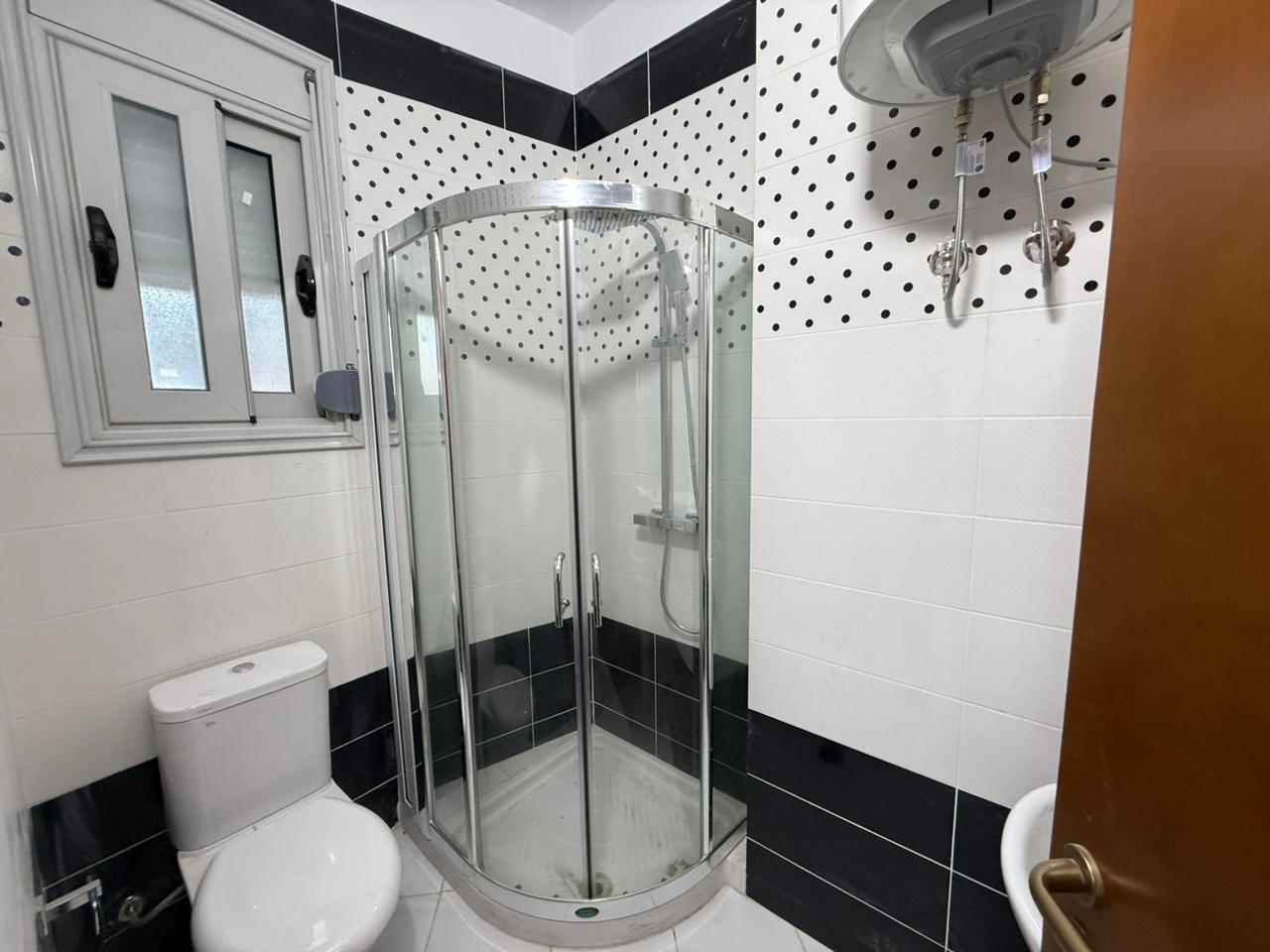-----JEPET-ME-QIRA-APARTAMENT-2+1+2-PRANË-PORTIT--VLORË