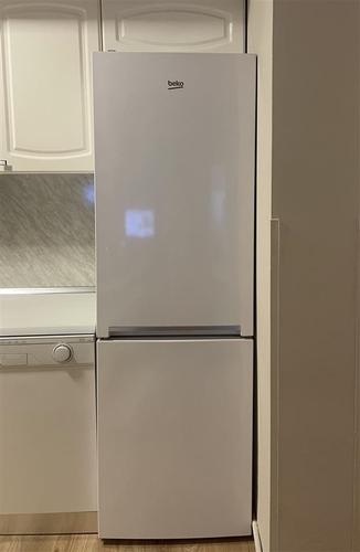 Shitet Frigorifer Beko - 200 eu