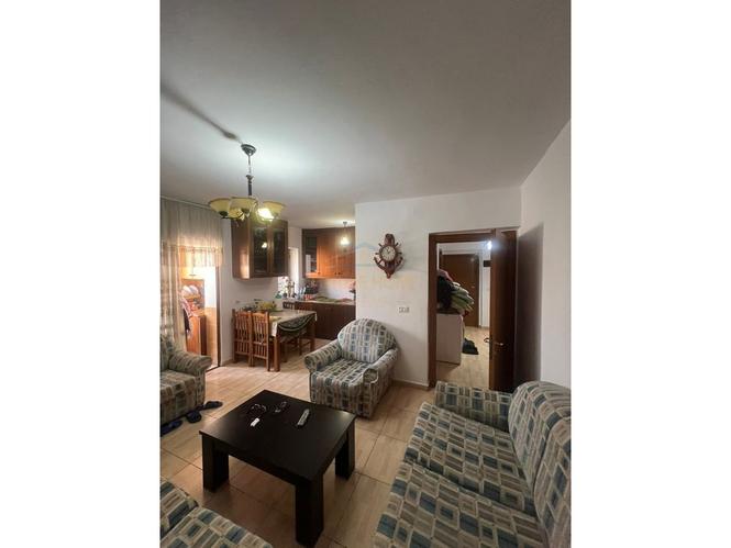 Shitet, Apartament 3+1, Rruga Karl Gega, Tirane