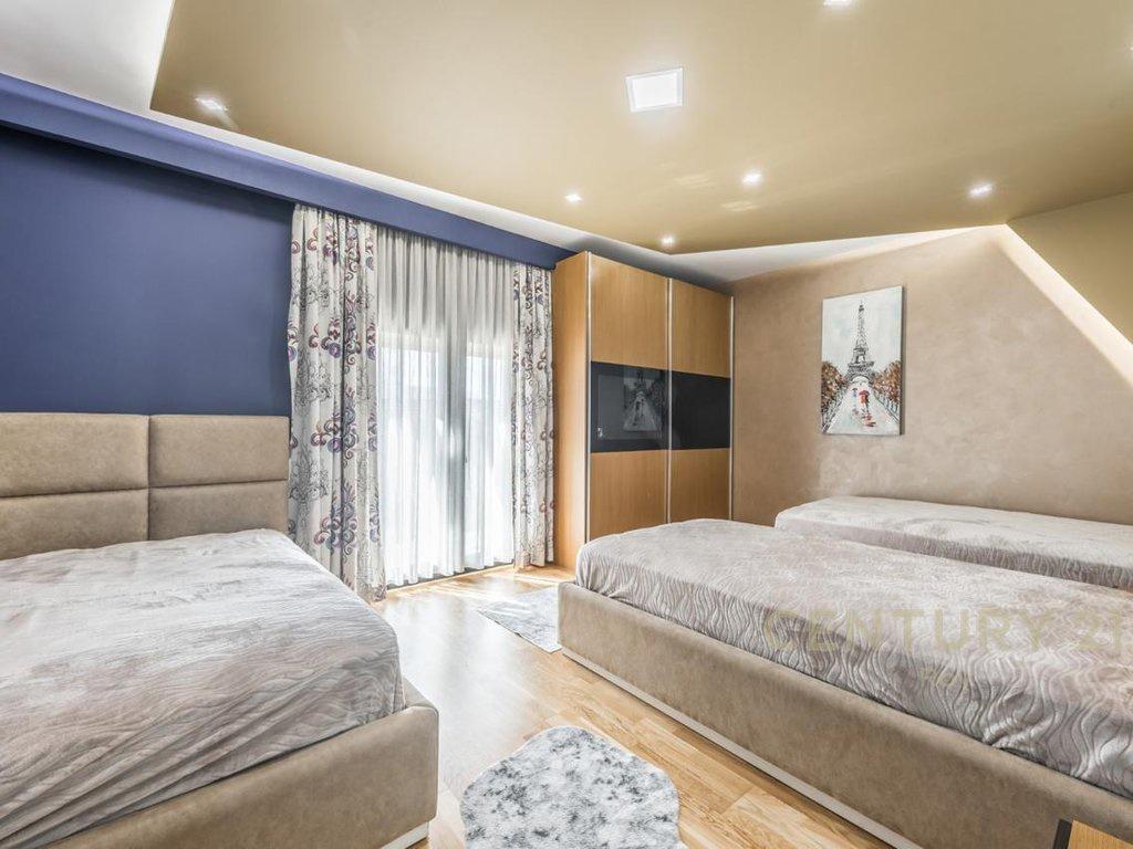0698329326-SHITET-PENTHOUSE-PRAKTIK-PËR-JETESË-KOMODE