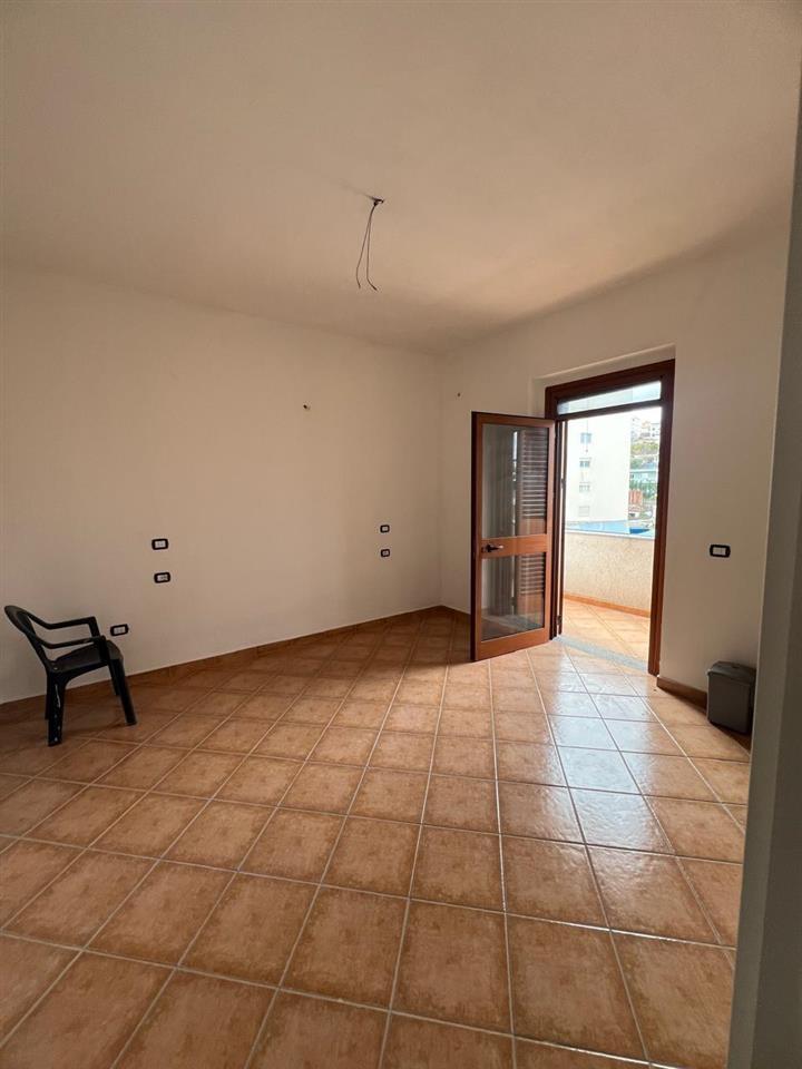 JEPET-APARTAMENT-ME-QIRA-NE-KATIN-E-DYTE-TE-NJE-BANESE-PRIVA