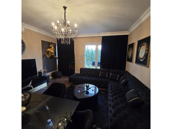 0692114320 Shitet, Apartament 2+1+2 Poste Parkimi, TEG, Tira