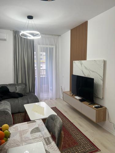 &#55357&#56613 Jepet me qira apartament 1+1 tek Univers City