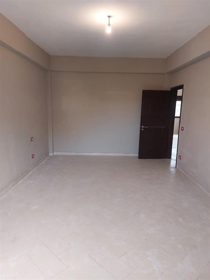 Shitet-Apartament-3+1-tek-Stadiumi