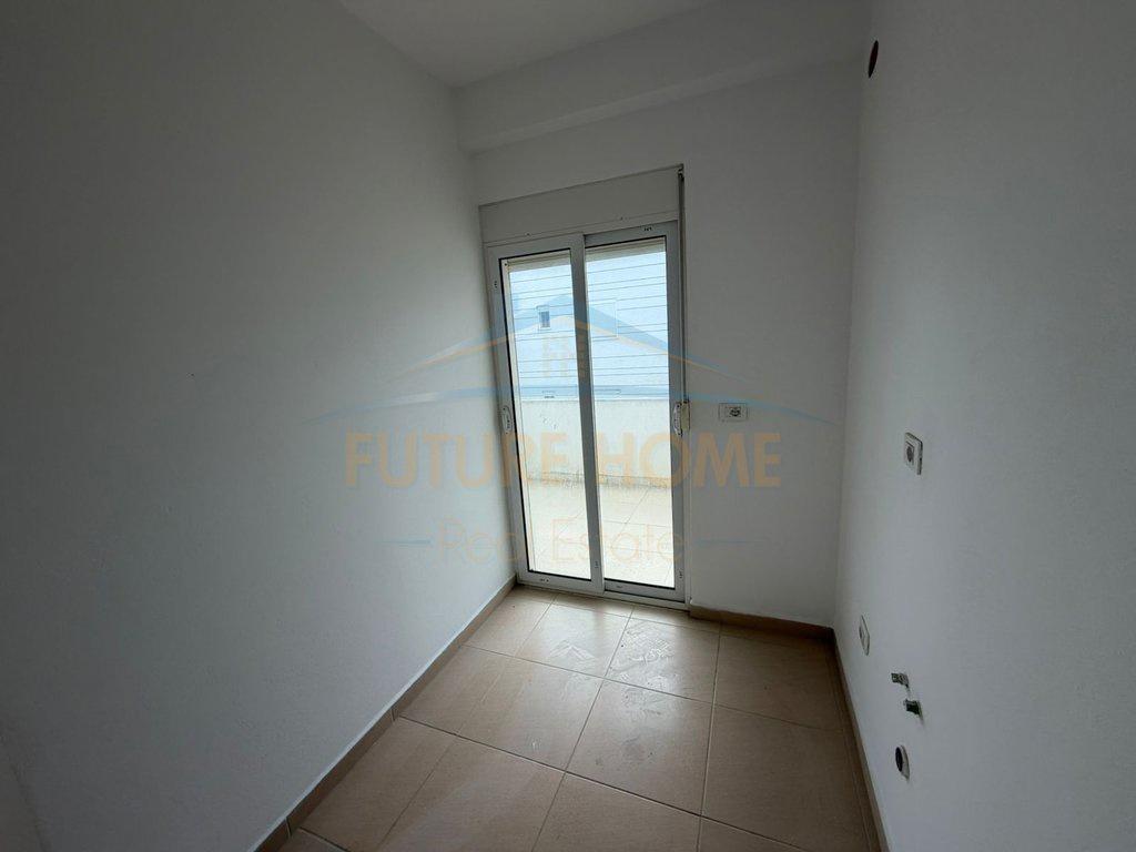 0696044407-Disponojme-per-shitje-Garsoniere--Qerret--Kavajë