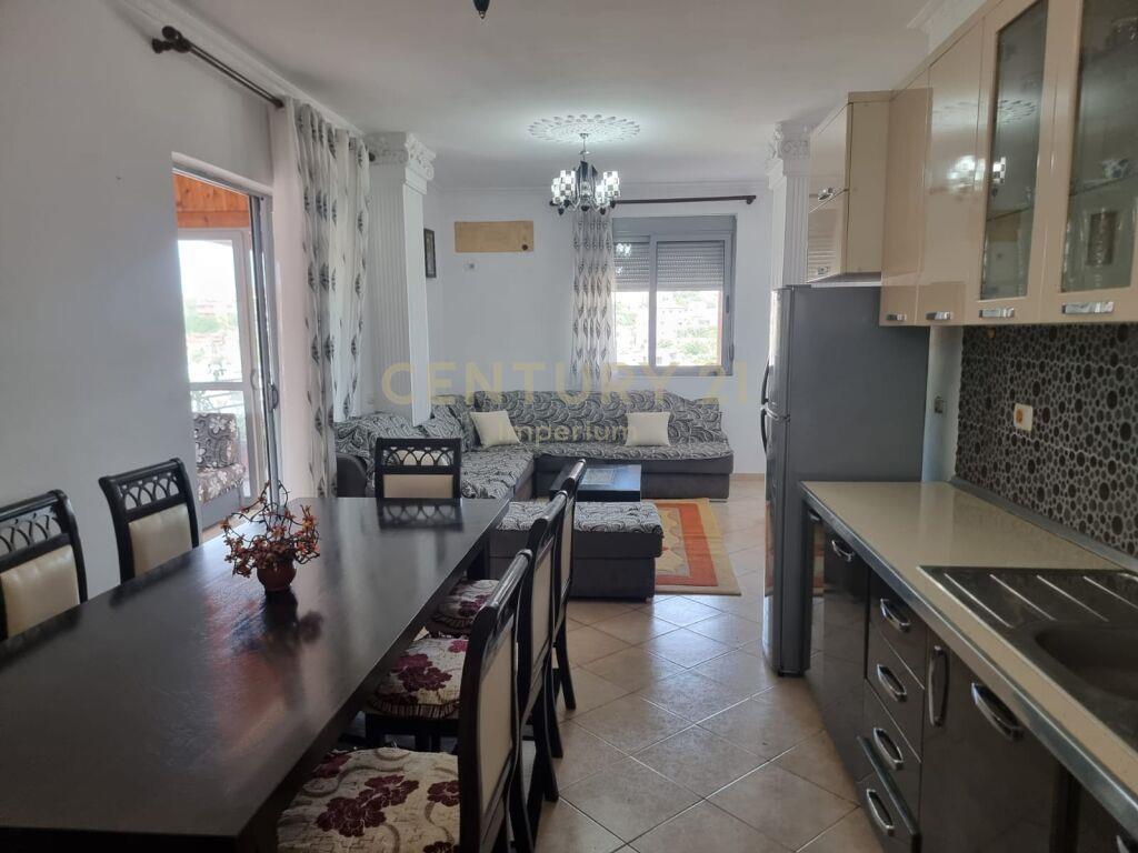 Apartament-3+1+2-per-Qira-pranë-rreth-rrotullimit-Yzberisht