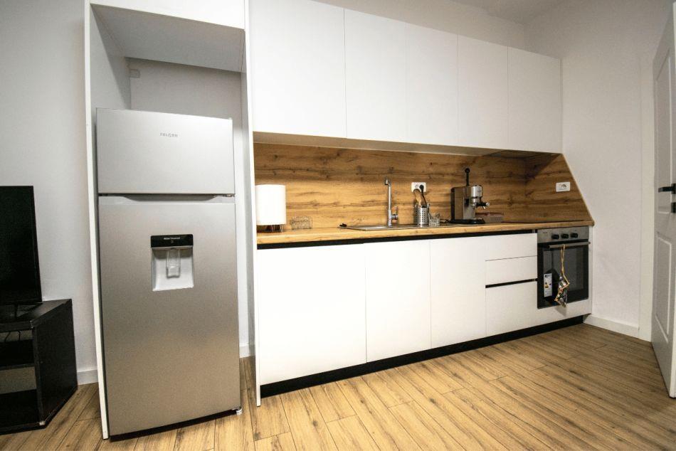 SHITET-APARTAMENT-1+1-83M2-141000-EURO-SELITE