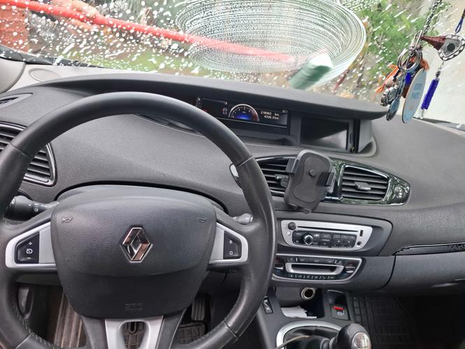 Renault scenix