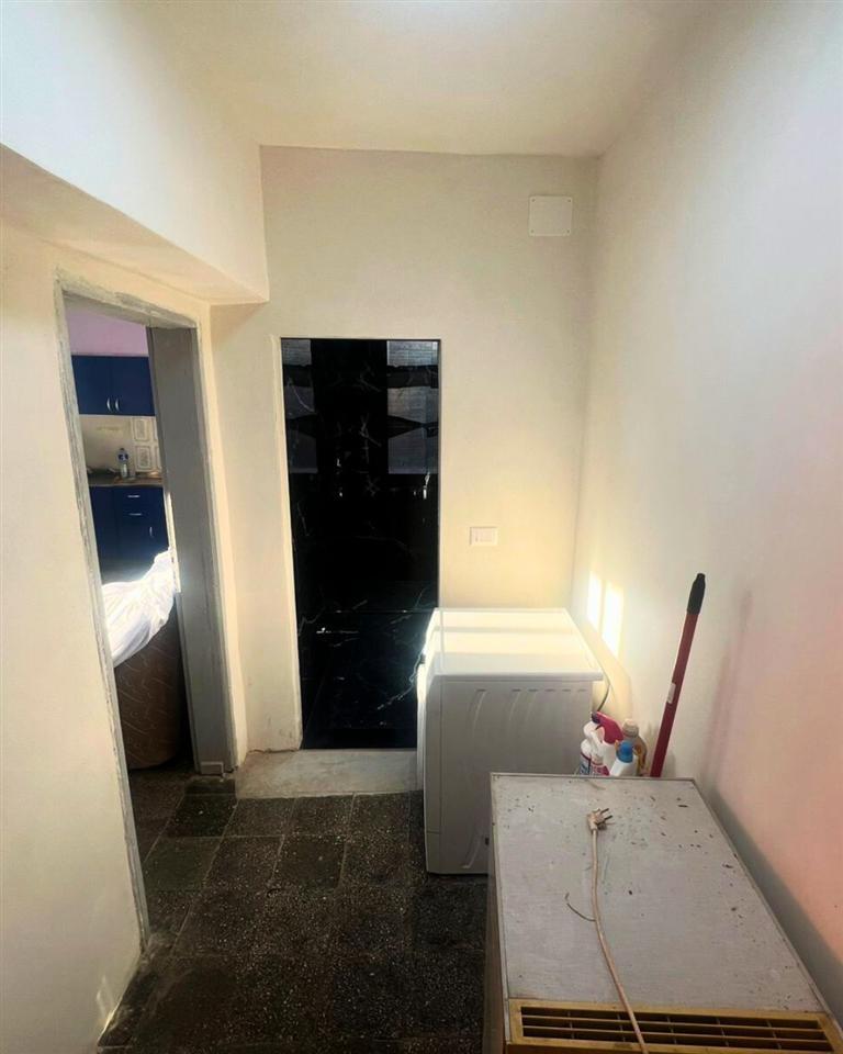 ---Shitet-Apartament-1+1-pranë--Spitalit---Shkodër----Banjoj