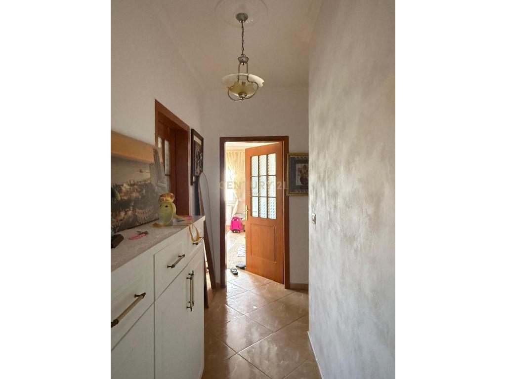 0683005058-SHITET-APARTAMENT-2+1-TE-VILA-ZOGUT--DURRES--