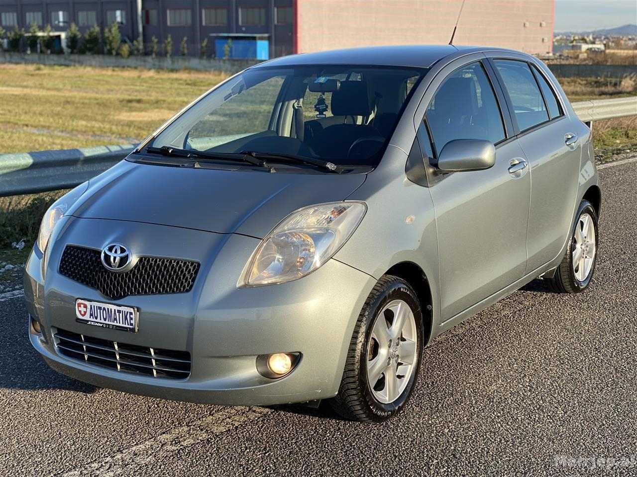 Toyota Yaris 1.3 Automat Durrës