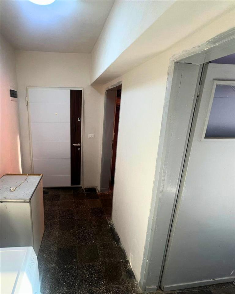 ---Shitet-Apartament-1+1-pranë--Spitalit---Shkodër----Banjoj