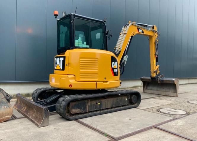 Cat 305 E.
