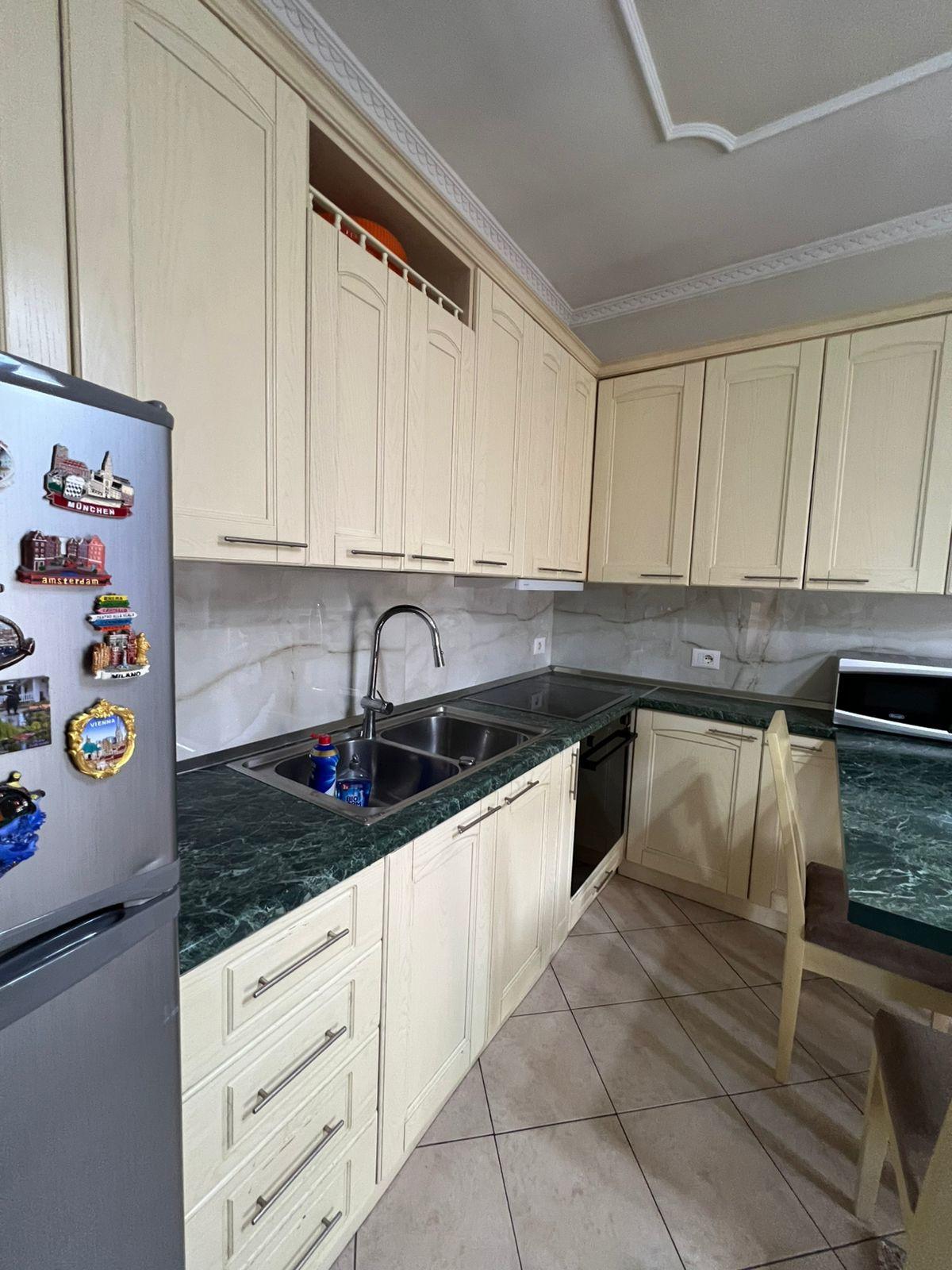 ---Apartament-2+1-me-Qira---Rruga-Irfan-Tomini