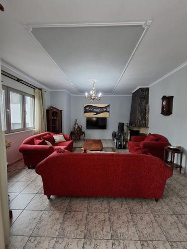 APARTAMENT ME QERA 3+1 ALI DEMI 800 EURO