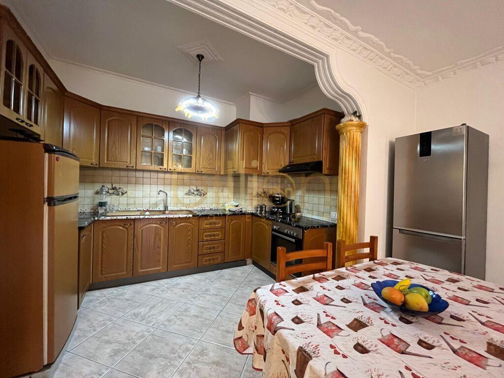JEPET-ME-QERA-APARTAMENT-3+1+2