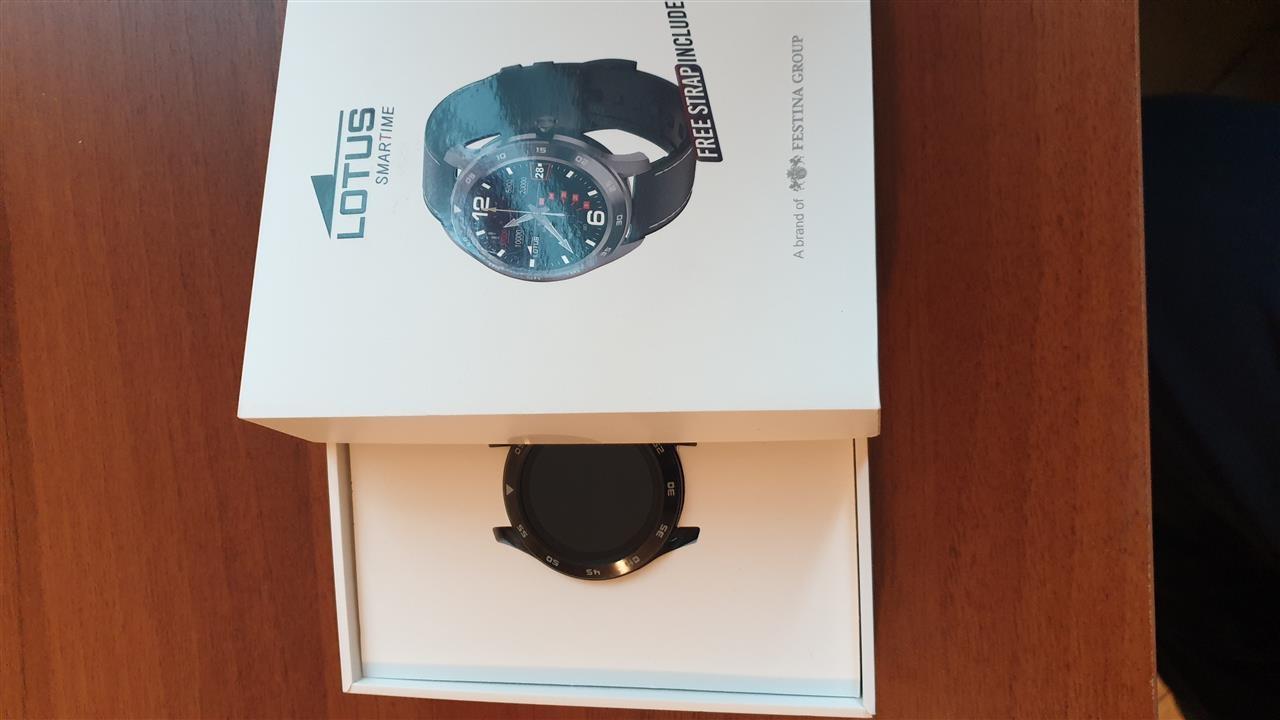 Smartwatch lotus 50013 on sale