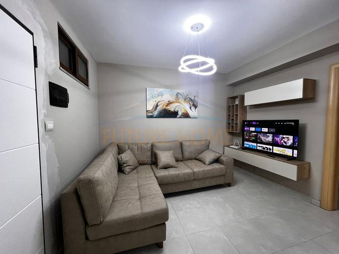 0697048063 Shitet, Apartament 2+1, Gjykata, Durres.