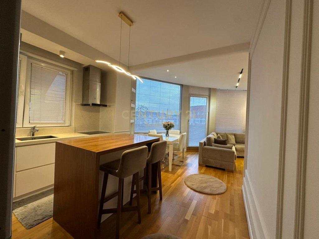 APARTAMENT-2+1+2+-VERANDE-PER-SHITJE-NE-ASTIR-