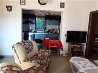 APARTAMENT ME QERA 2+1 QYTET STUDENTI 400 EURO