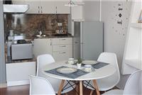 Jepet Me Qera Apartament 1+1 Tek Pazari I Ri (ID B210423) Ti