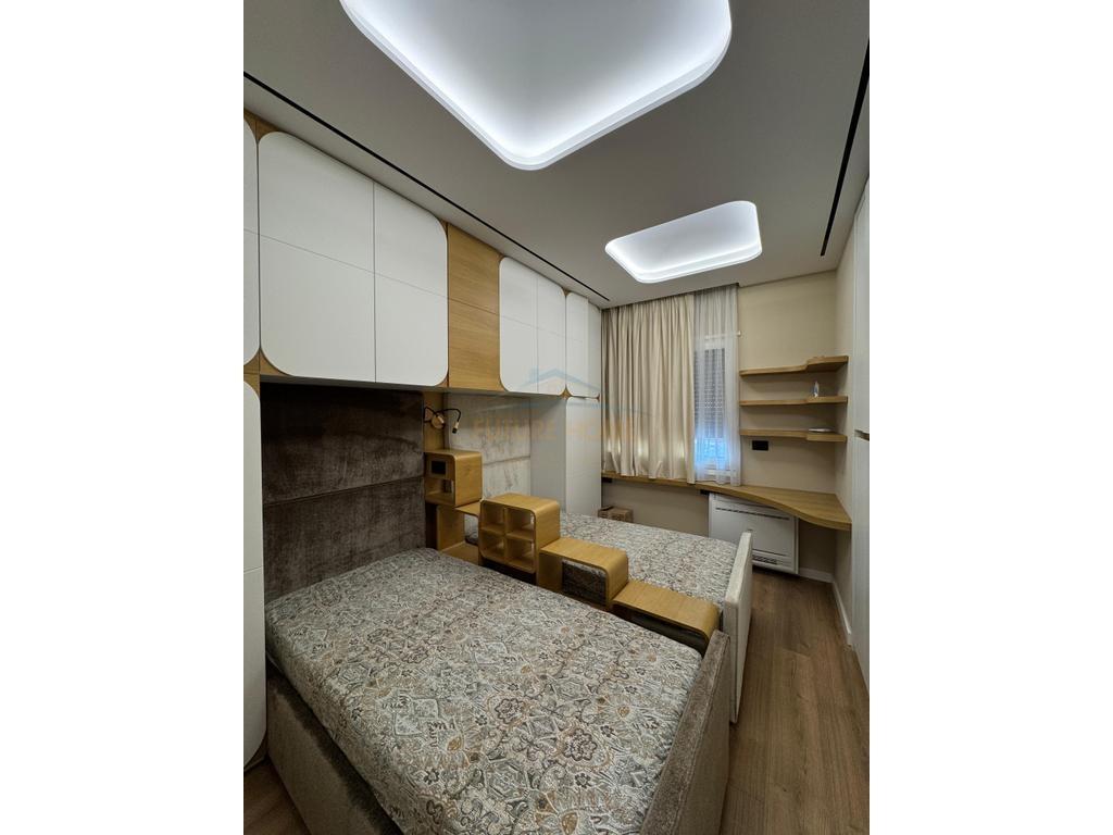 Shitet--Apartament-2+1+2-+-Post-Parkimi+-Depo