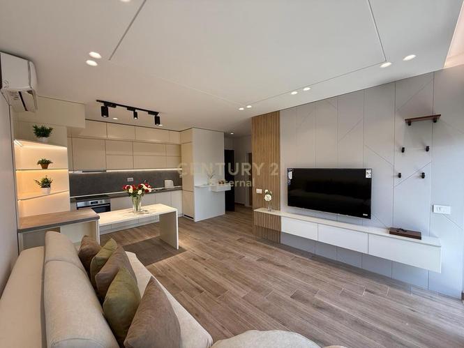 Apartament 2+1 Per Qira tek Selvia