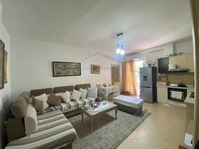 Shitet Apartament 2+1+Verande, Fresk