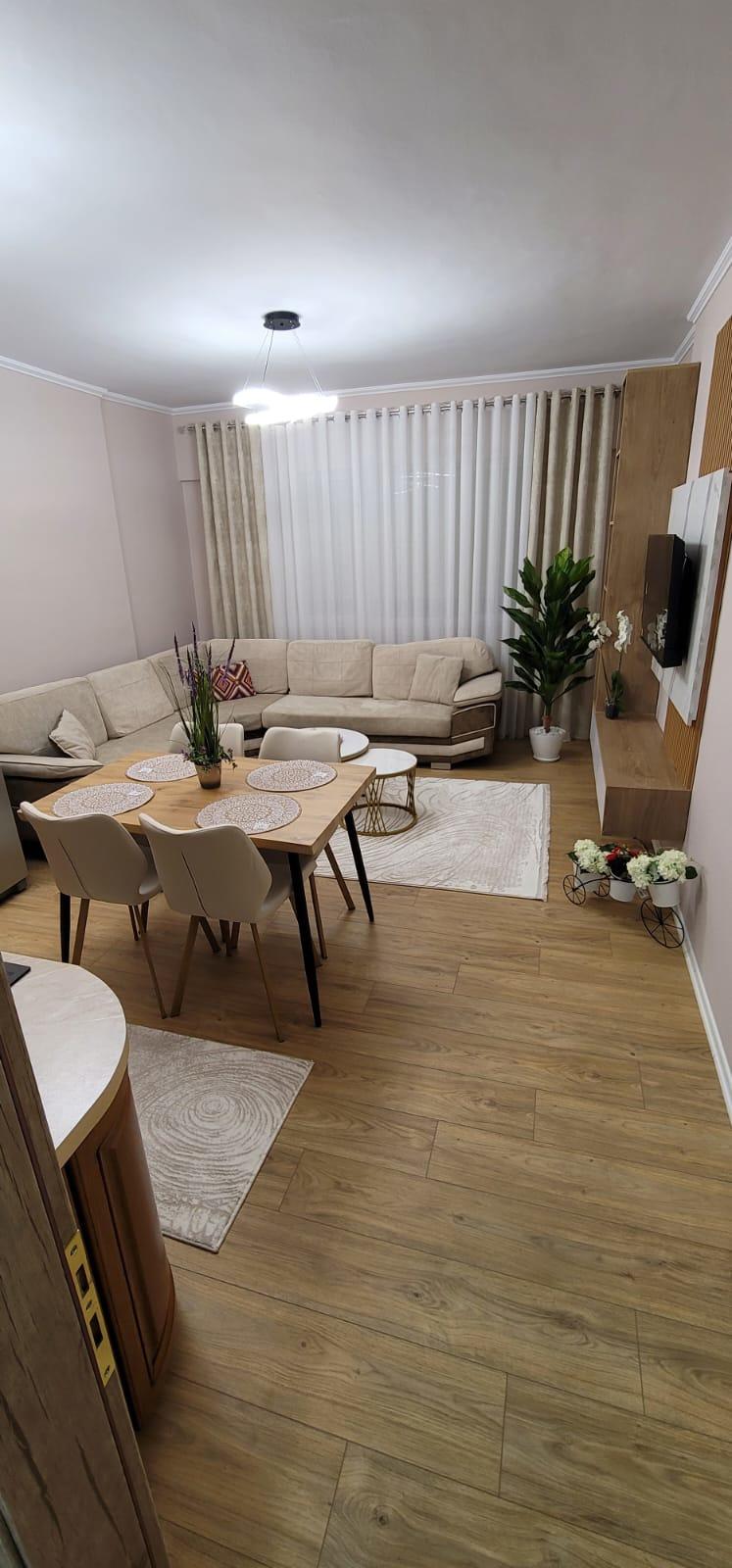 APARTAMENT-ME-QIRA-2+1+2-TE-KRISTAL-CENTER-KOMUNA