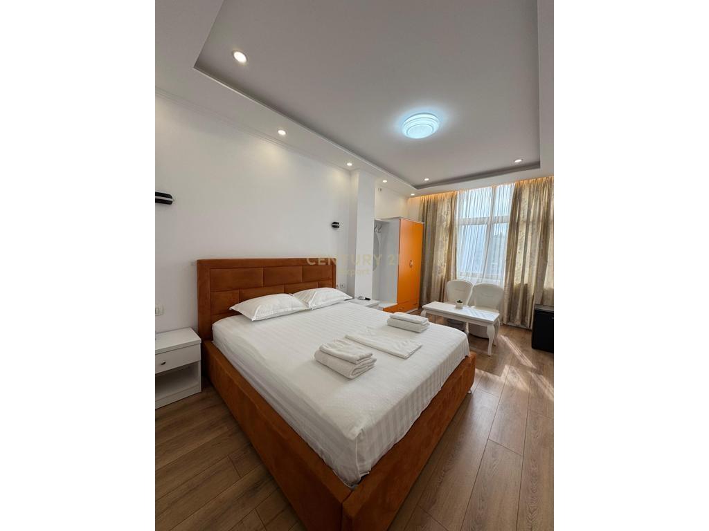 JEPET-ME-QIRA-HOTEL-NE-RRUGEN-E-ELBASANIT-